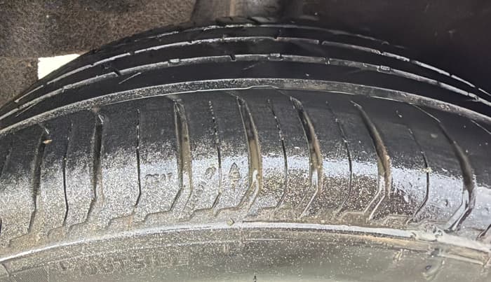 2019 Maruti Baleno ZETA CVT PETROL 1.2, Petrol, Automatic, 92,759 km, Right Rear Tyre Tread
