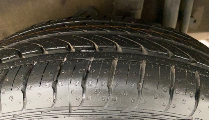 2014 Renault Pulse RXZ PETROL, Petrol, Manual, 21,119 km, Left Rear Tyre Tread