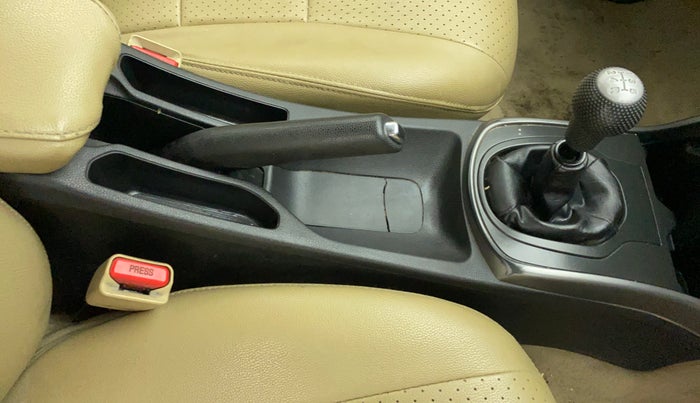 2015 Honda City 1.5L I-VTEC V MT, Petrol, Manual, 65,140 km, Gear Lever