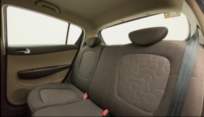 2011 Hyundai i20 SPORTZ (O) 1.2, Petrol, Manual, 39,264 km, Right Side Rear Door Cabin