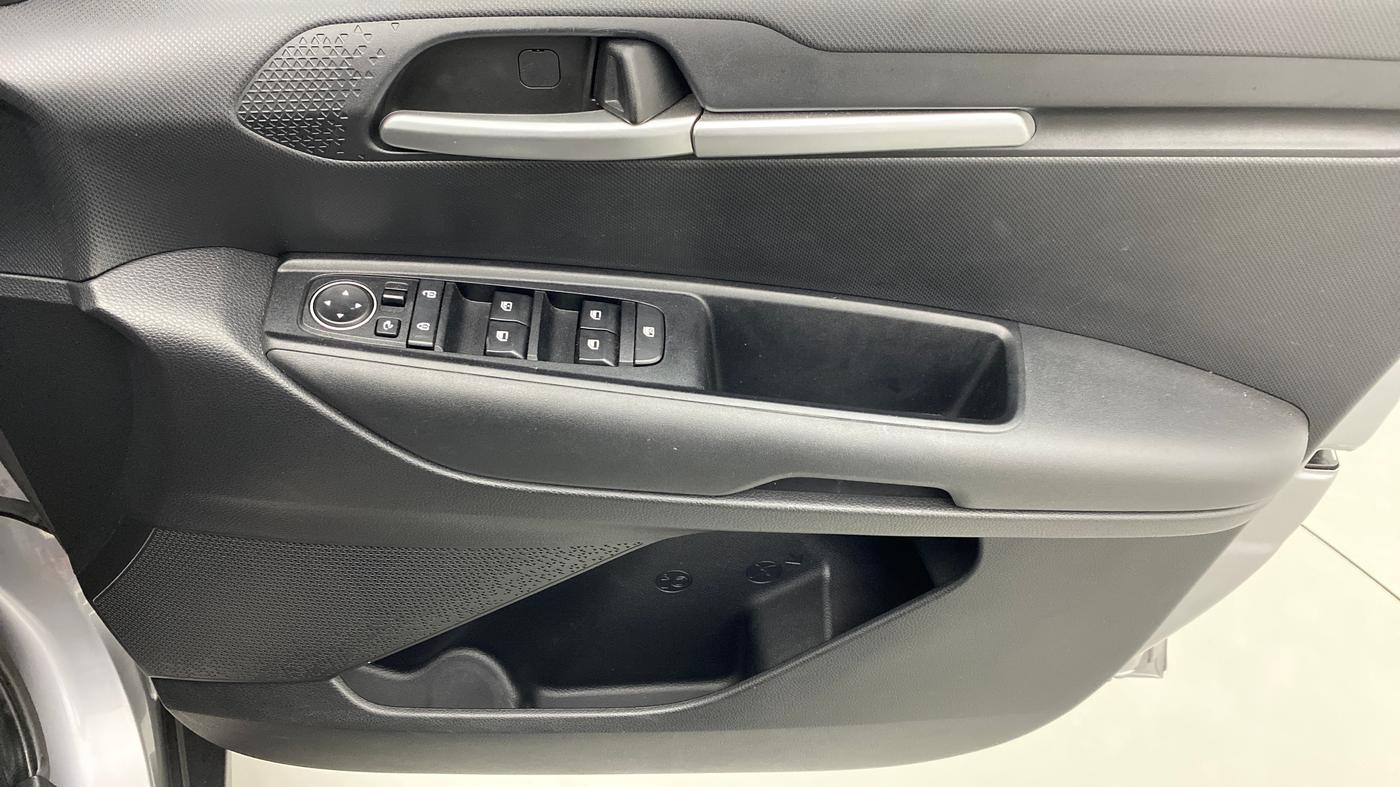 2021 KIA SONET HTK PLUS, Petrol, Manual, 5,112 km, Driver Side Door Panels Control