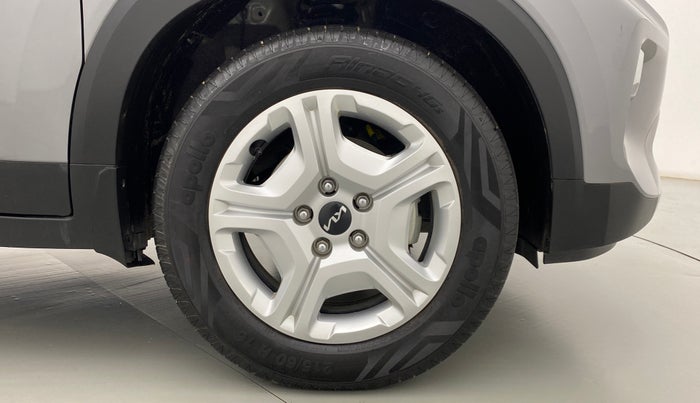 2021 KIA SONET HTK PLUS, Petrol, Manual, 5,112 km, Right Front Wheel