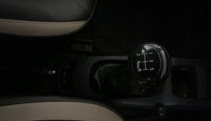 2015 Maruti Wagon R 1.0 VXI, Petrol, Manual, 30,312 km, Gear Lever