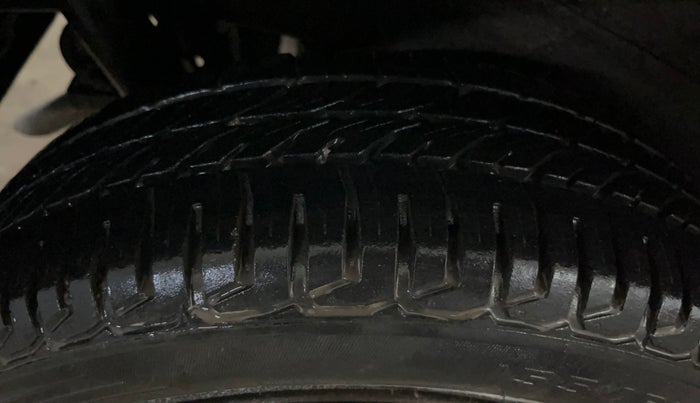 2015 Maruti Wagon R 1.0 VXI, Petrol, Manual, 30,312 km, Right Rear Tyre Tread