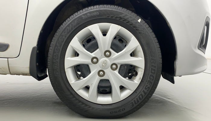 2016 Hyundai Grand i10 SPORTZ 1.2 KAPPA VTVT, Petrol, Manual, 60,309 km, Right Front Wheel