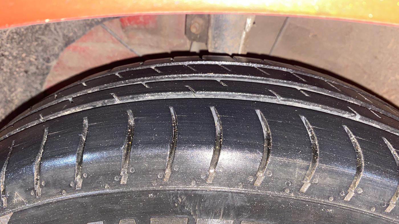 2020 Maruti Dzire VXI AMT, Petrol, Automatic, 91,056 km, Left Front Tyre Tread