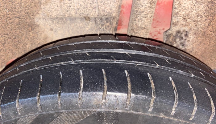 2020 Maruti Dzire VXI, Petrol, Manual, 90,968 km, Left Rear Tyre Tread