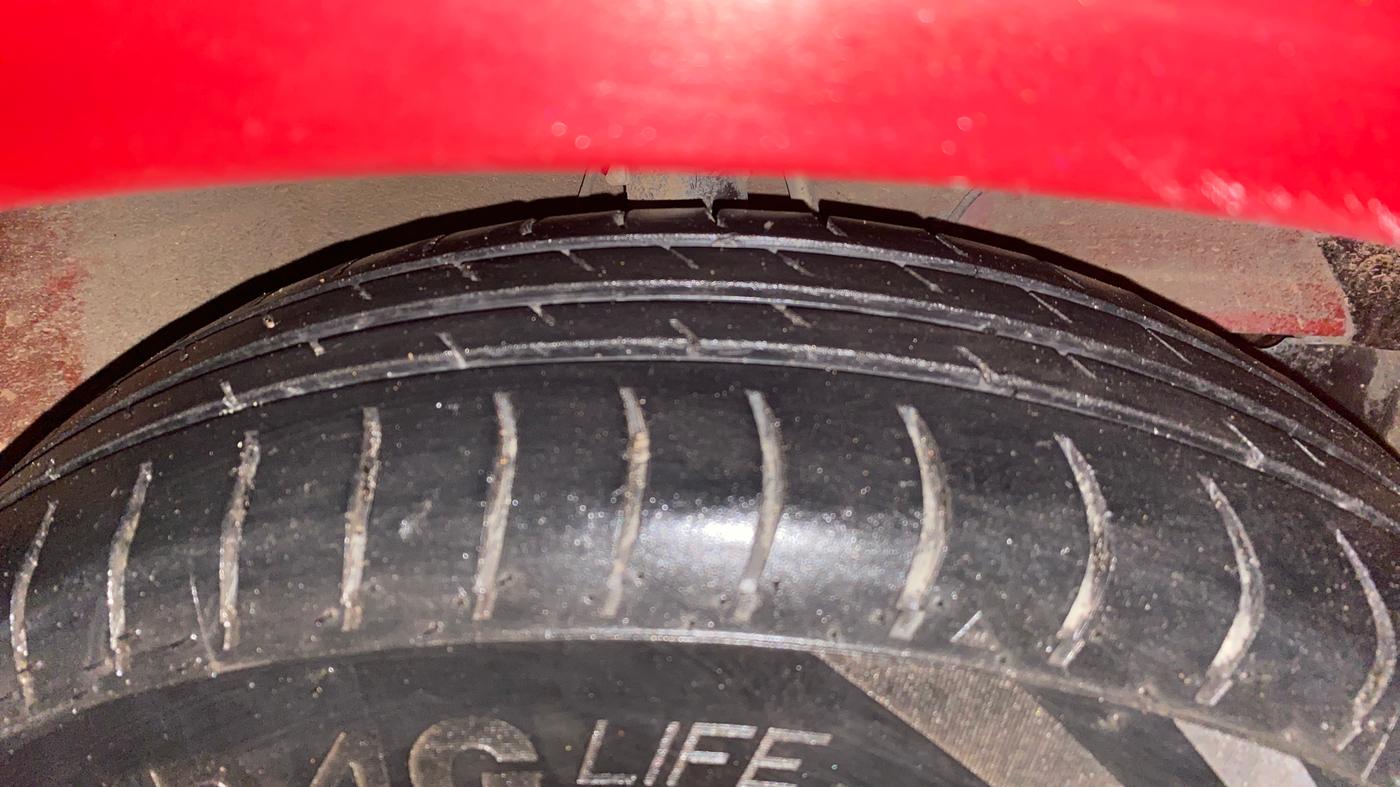 2020 Maruti Dzire VXI AMT, Petrol, Automatic, 91,056 km, Right Front Tyre Tread