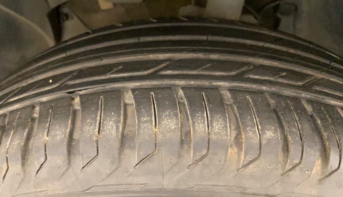 2015 Nissan Terrano XL (P), Petrol, Manual, 46,872 km, Left Front Tyre Tread