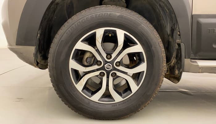 2015 Nissan Terrano XL (P), Petrol, Manual, 46,872 km, Left Front Wheel