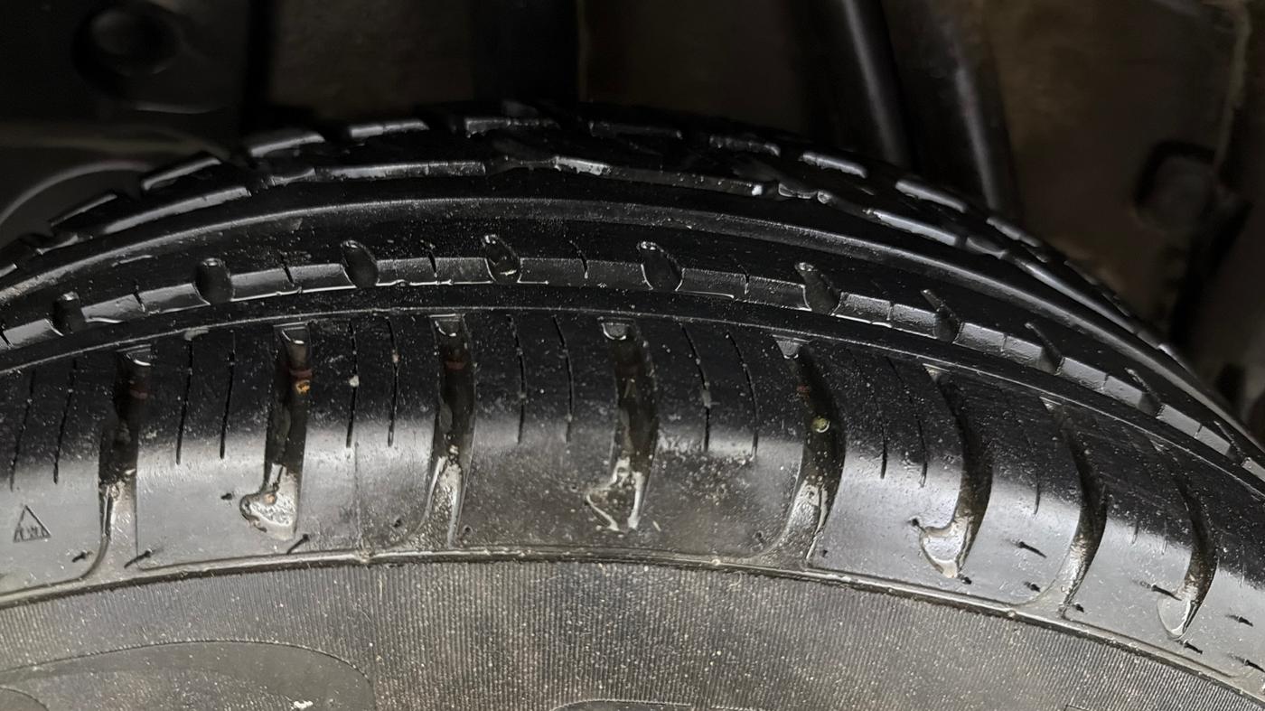 2017 Renault Duster RXS CVT, Petrol, Automatic, 69,610 km, Right Rear Tyre Tread