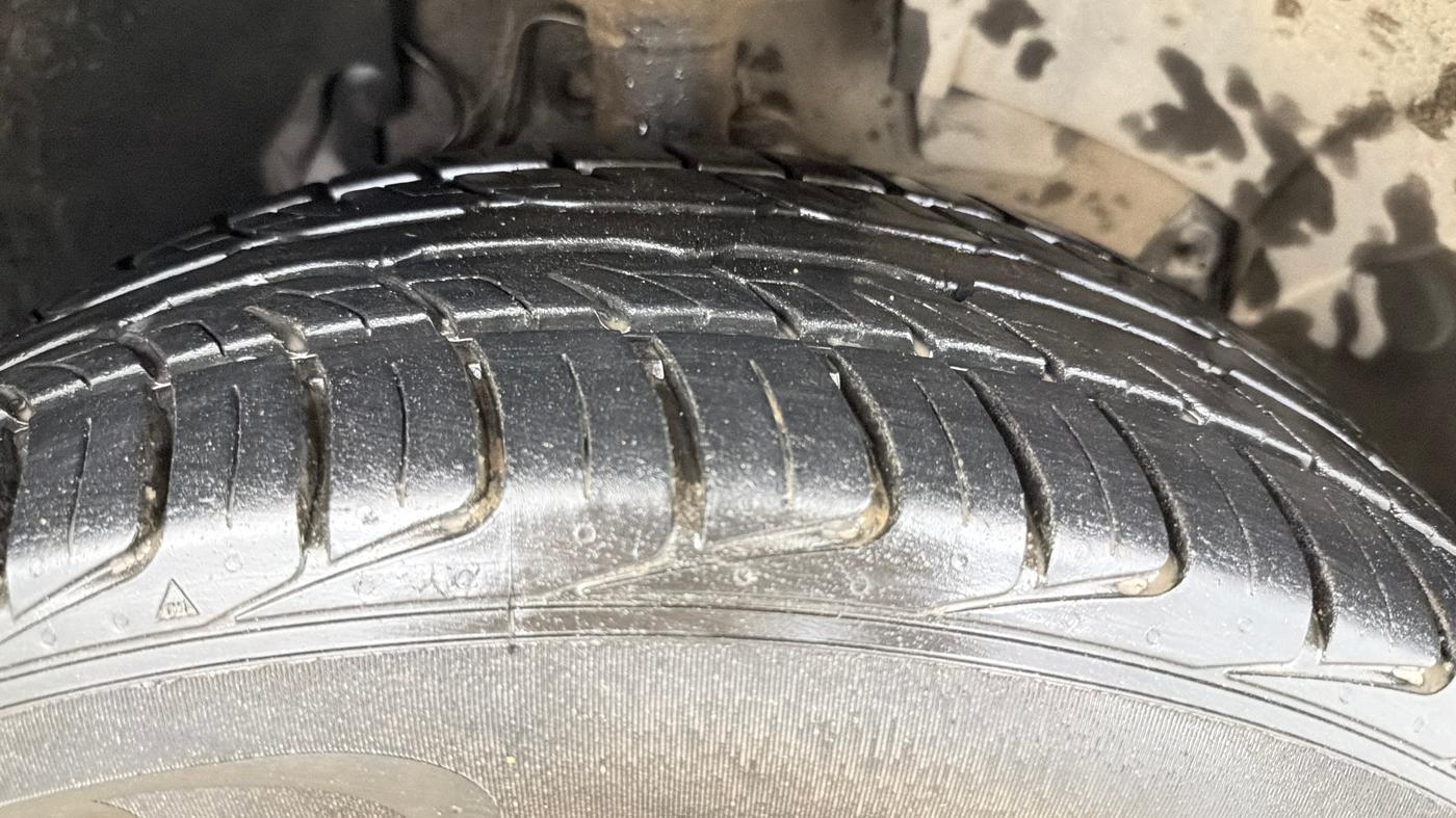 2017 Renault Duster RXS CVT, Petrol, Automatic, 69,610 km, Right Front Tyre Tread