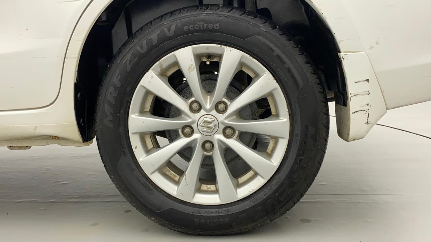 2014 Maruti Ertiga VXI, Petrol, Manual, 45,864 km, Left Rear Wheel