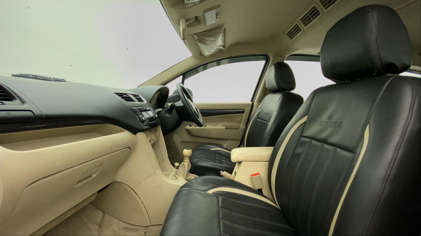 2014 Maruti Ertiga VXI, Petrol, Manual, 45,864 km, Right Side Front Door Cabin