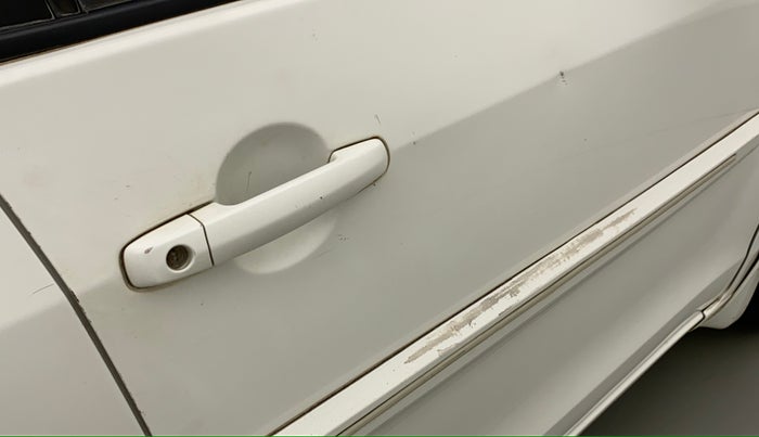 2014 Maruti Ertiga VXI, Petrol, Manual, 45,864 km, Driver-side door - Minor scratches