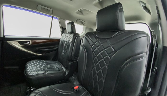 2020 Toyota Innova Crysta 2.4 GX 7 STR, Diesel, Manual, 42,217 km, Right Side Rear Door Cabin