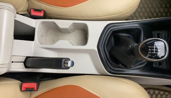 2019 Mahindra XUV300 W6 1.5 DIESEL, Diesel, Manual, 88,443 km, Gear Lever