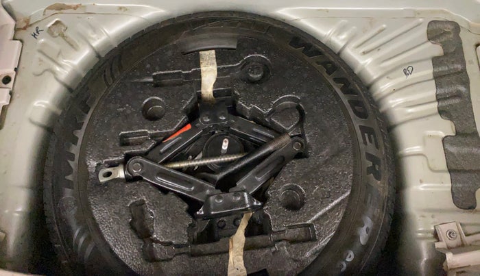 2019 Mahindra XUV300 W6 1.5 DIESEL, Diesel, Manual, 88,443 km, Spare Tyre