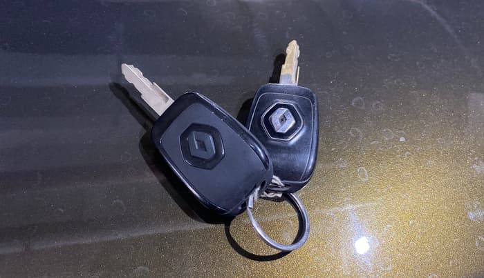2022 Renault Kwid RXT 1.0 AMT (O), Petrol, Automatic, 49,861 km, Key Close Up