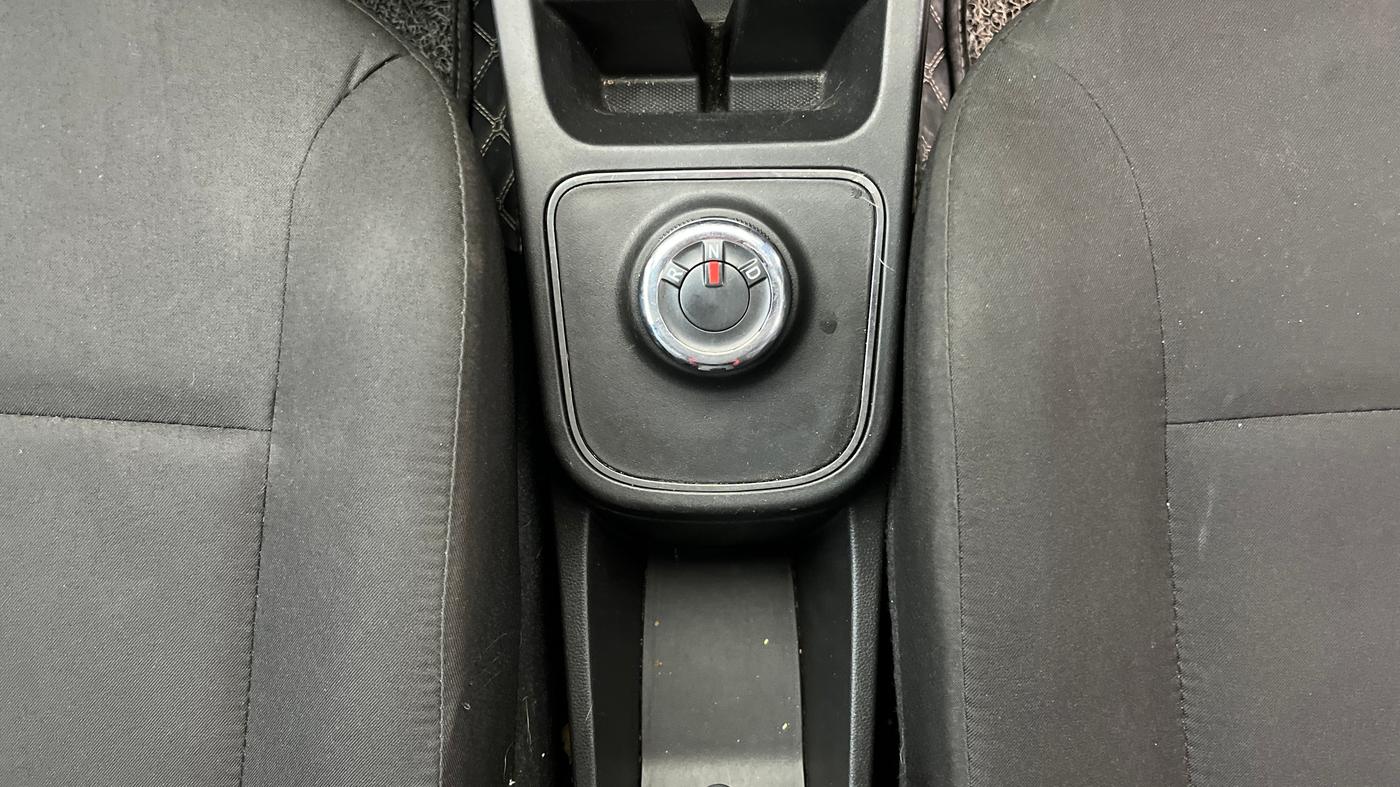 2022 Renault Kwid RXT 1.0 AMT, Petrol, Automatic, 27,722 km, Gear Lever