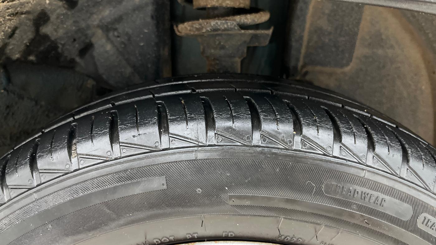 2022 Renault Kwid RXT 1.0 AMT, Petrol, Automatic, 27,722 km, Right Front Tyre Tread