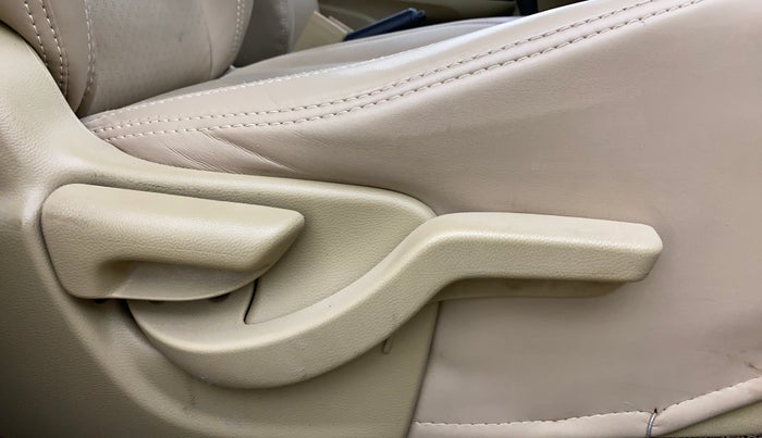 2017 Honda Amaze 1.2L I-VTEC S, CNG, Manual, 1,23,553 km, Driver Side Adjustment Panel