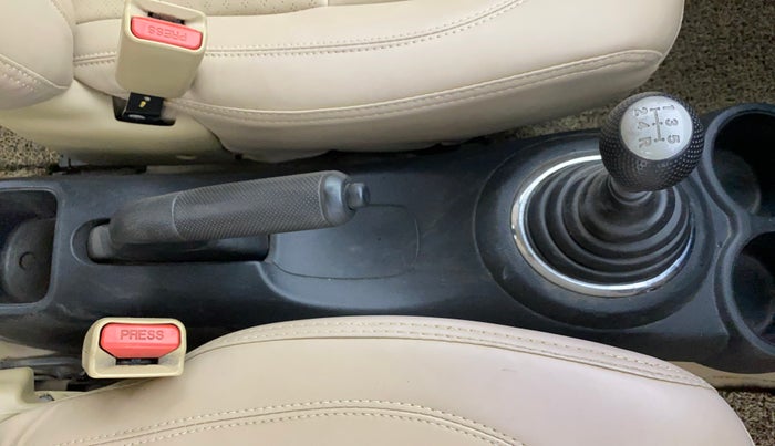 2017 Honda Amaze 1.2L I-VTEC S, CNG, Manual, 1,23,553 km, Gear Lever