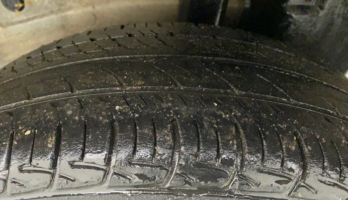 2011 Toyota Etios G, Petrol, Manual, 92,360 km, Left Rear Tyre Tread