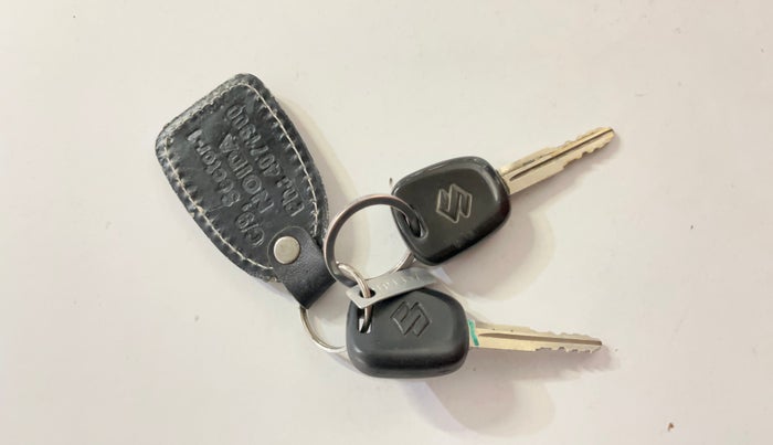 2016 Maruti Alto K10 VXI, Petrol, Manual, 32,137 km, Key Close Up