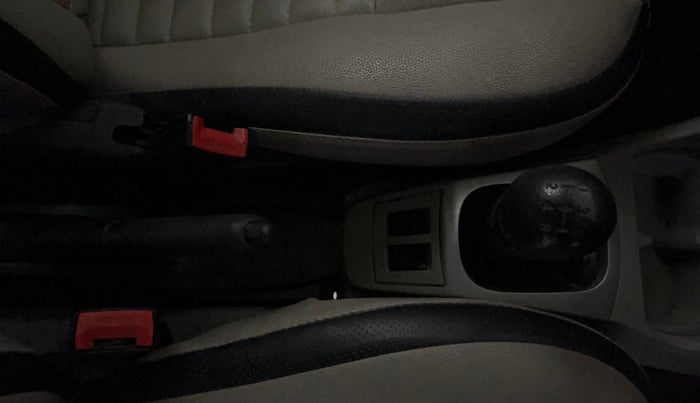 2016 Maruti Alto K10 VXI, Petrol, Manual, 32,137 km, Gear Lever