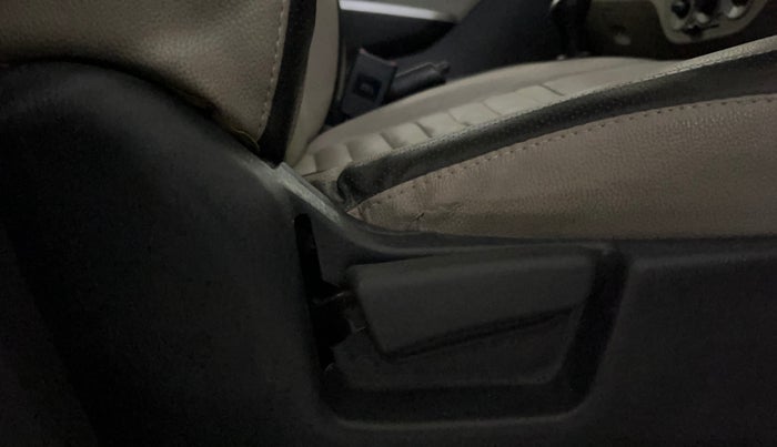 2016 Maruti Alto K10 VXI, Petrol, Manual, 32,137 km, Driver Side Adjustment Panel