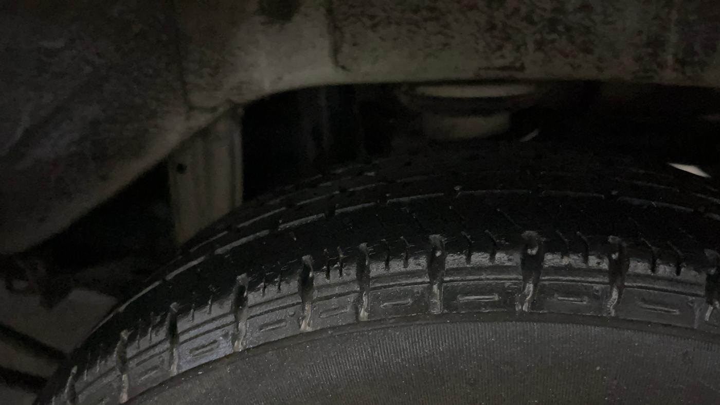 2016 Maruti Alto K10 VXI, Petrol, Manual, 32,078 km, Left Rear Tyre Tread