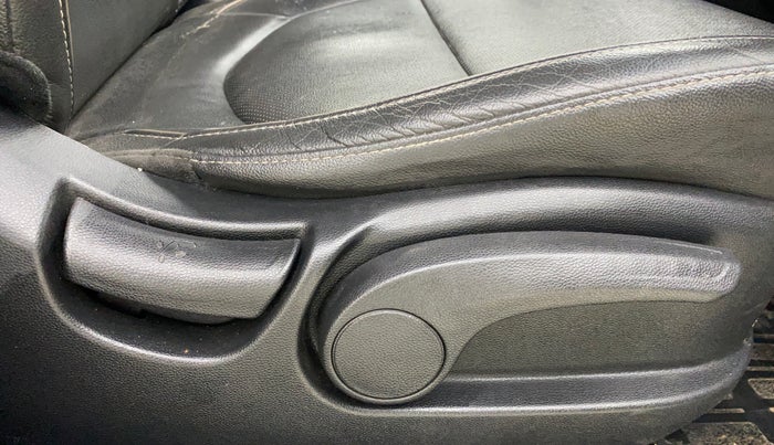 2016 Hyundai Creta SX (O) 1.6 DIESEL, Diesel, Manual, 57,357 km, Driver Side Adjustment Panel