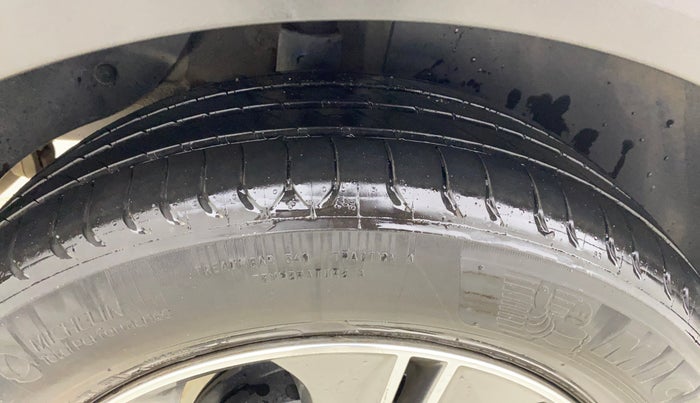 2016 Hyundai Creta SX (O) 1.6 DIESEL, Diesel, Manual, 57,357 km, Right Rear Tyre Tread