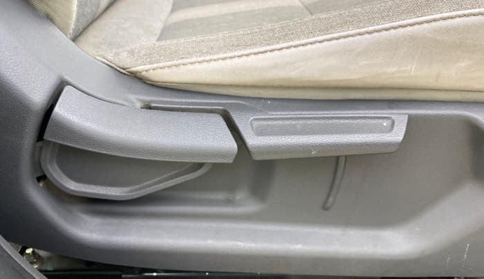 2019 Hyundai GRAND I10 NIOS SPORTZ 1.2 KAPPA VTVT, Petrol, Manual, 72,514 km, Driver Side Adjustment Panel
