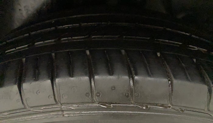 2018 Hyundai Creta SX (O) 1.6 DIESEL, Diesel, Manual, 66,962 km, Left Rear Tyre Tread