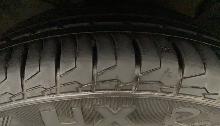 2018 Hyundai Creta SX (O) 1.6 DIESEL, Diesel, Manual, 66,962 km, Right Front Tyre Tread