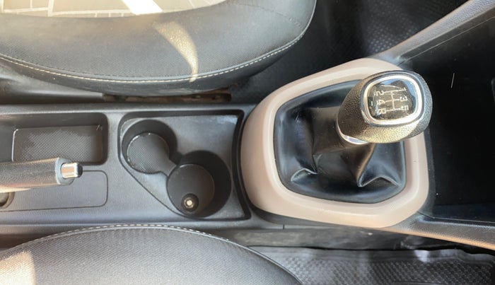 2015 Hyundai Grand i10 SPORTZ 1.2 KAPPA VTVT, Petrol, Manual, 38,403 km, Gear Lever