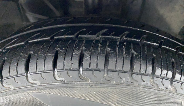 2018 Datsun Redi Go D, Petrol, Manual, 16,647 km, Right Front Tyre Tread