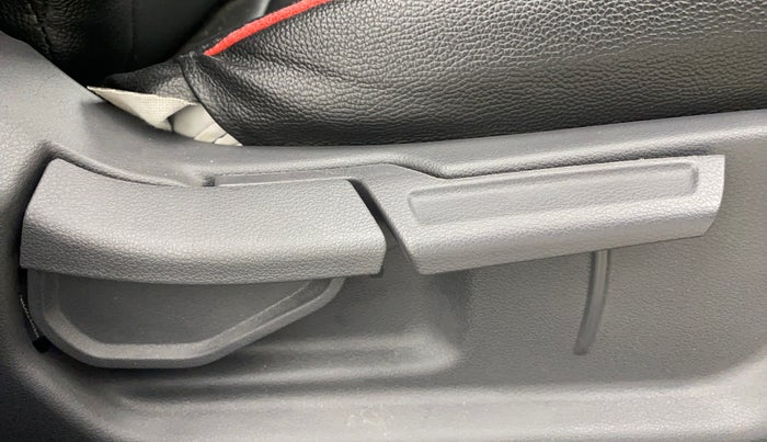 2023 Hyundai GRAND I10 NIOS SPORTZ 1.2 KAPPA VTVT, Petrol, Manual, 13,197 km, Driver Side Adjustment Panel