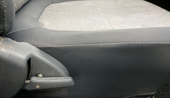 2016 Maruti Alto 800 LXI, Petrol, Manual, 33,267 km, Driver Side Adjustment Panel