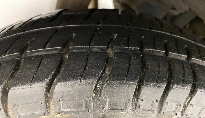 2016 Maruti Alto 800 LXI, Petrol, Manual, 33,267 km, Right Rear Tyre Tread