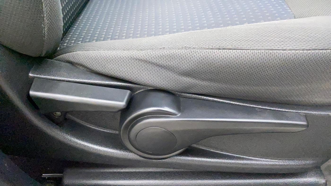 2017 Tata Tiago XZA PETROL, Petrol, Automatic, 90,456 km, Driver Side Adjustment Panel