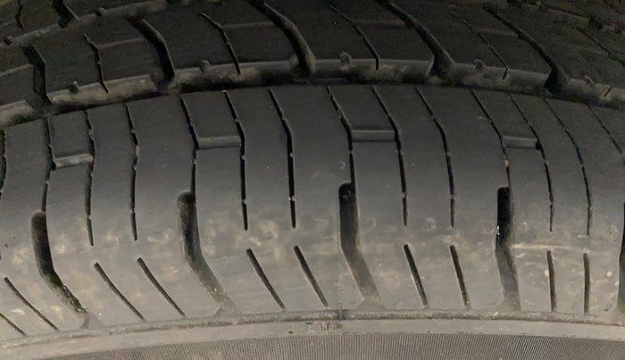 2019 Maruti Dzire VXI, Petrol, Manual, 47,256 km, Right Rear Tyre Tread