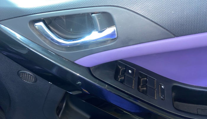 2024 Tata NEXON FEARLESS + S P MT, Petrol, Manual, 21,356 km, Driver Side Door Panels Control