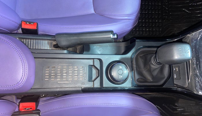 2024 Tata NEXON FEARLESS + S P MT, Petrol, Manual, 21,356 km, Gear Lever