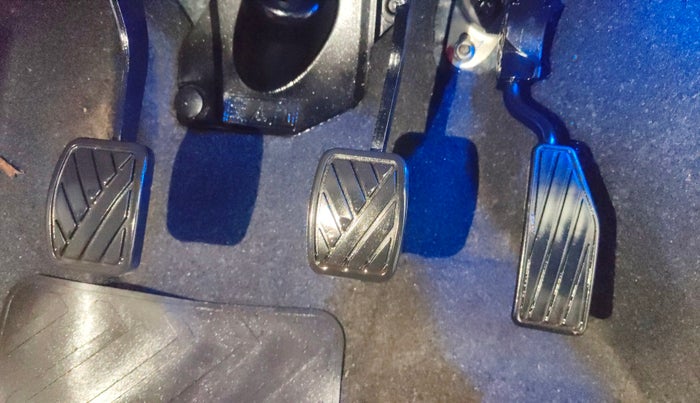 2022 Maruti New Wagon-R VXI 1.0, Petrol, Manual, 7,587 km, Pedals