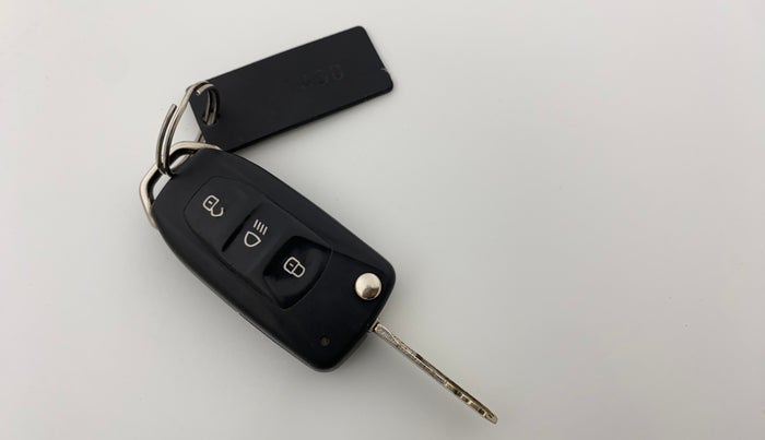 2017 Tata Tiago XTA PETROL, Petrol, Automatic, 50,338 km, Key Close Up