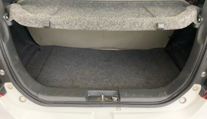 2015 Maruti Alto K10 VXI, Petrol, Manual, 37,399 km, Boot Inside