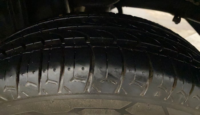 2015 Maruti Alto K10 VXI, Petrol, Manual, 37,399 km, Left Rear Tyre Tread